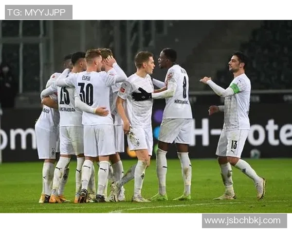 门兴格拉德巴赫迎战沙尔克04期待一场精彩的德甲对决 门兴格拉德巴赫迎战沙尔克04期待一场精彩的德甲对决